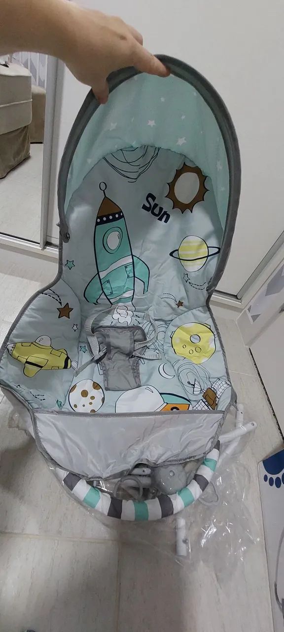 Cadeirinha de descanso Dican tema espacial, bem conservada. - Foto 4