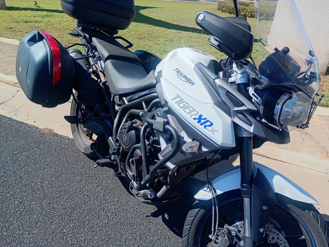 Triumph Tiger 800 XRX  - Foto 5