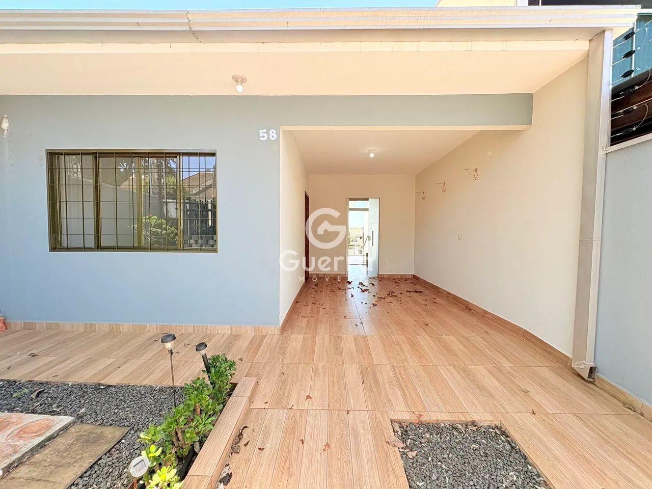 Casa à Venda no Parque Industrial em Maringá