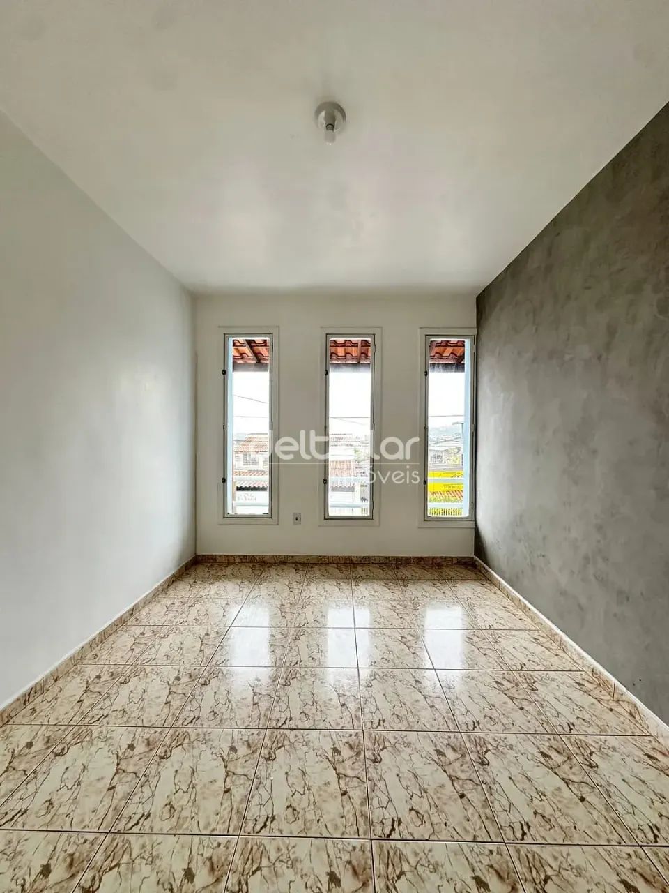 Casa comercial para locação com 3 quartos, varanda e um banheiro, Floramar, Belo Horizonte - Foto 4