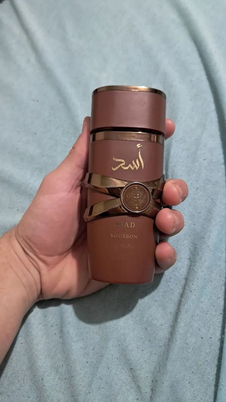Vendo frasco de perfume arabe Assad Bourbon 100ml, vazio!