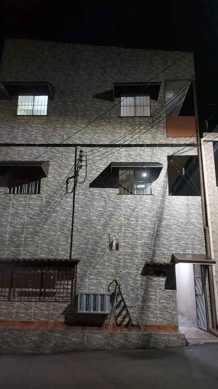 ALUGA-SE APARTAMENTO. 950.oreais.