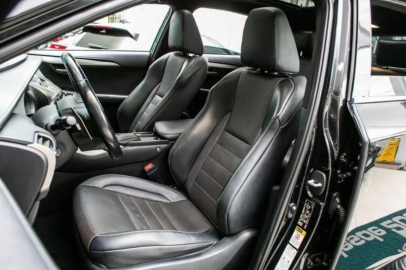 Lexus NX-200t F-sport 2.0 16V 238cv Aut., foto 13 de 20