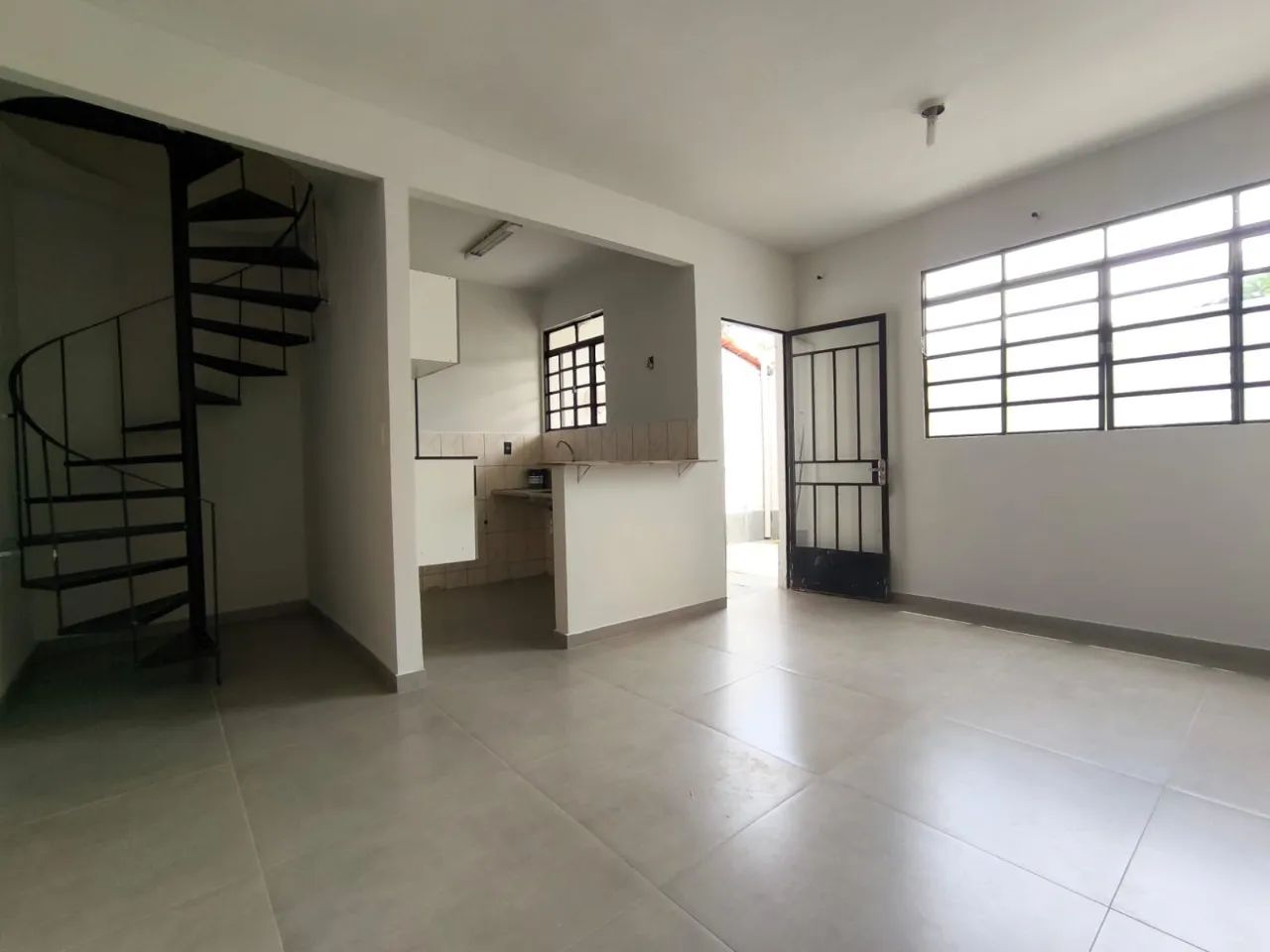 casa duplex de 02 quartos