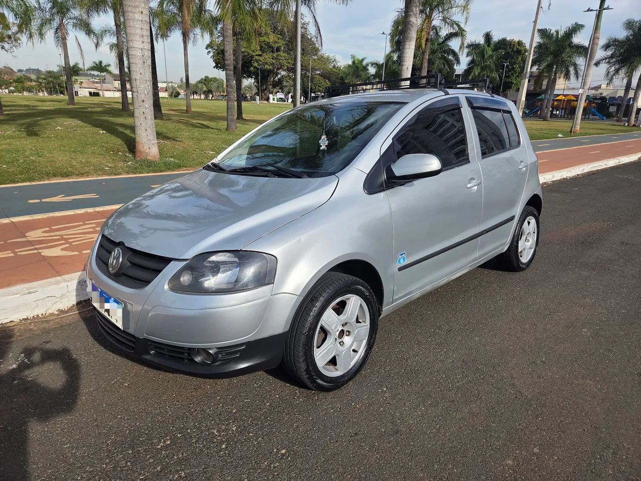 Volkswagen Fox Plus 1.6mi/ 1.6mi Total Flex 8V 4P 2005