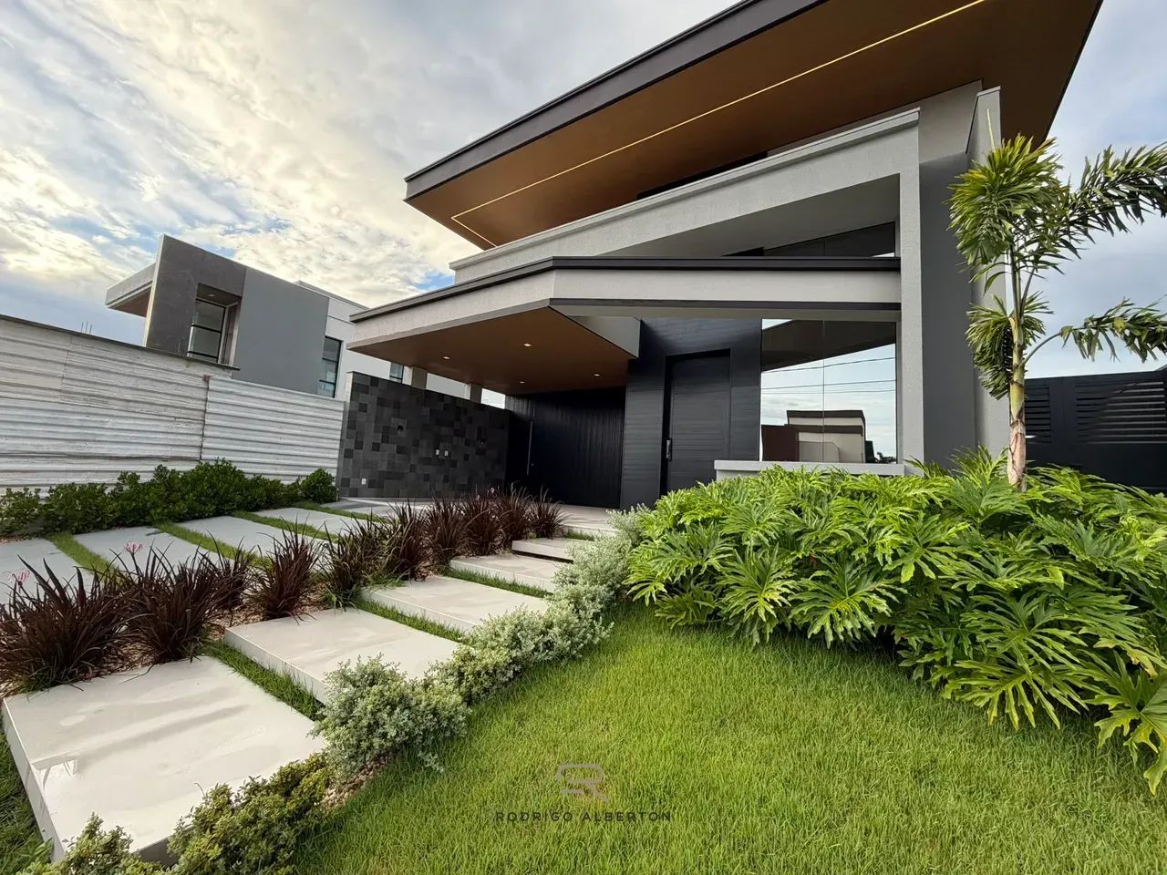 Casa Terrea Florais da Mata, com 3 suites + Escritorio, R$ 2.790 - Foto 2