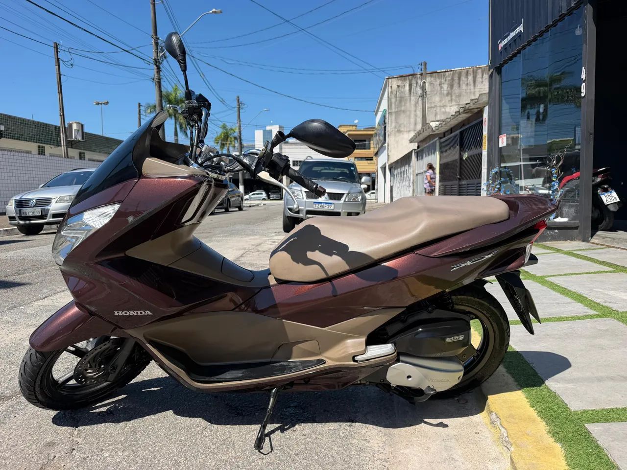 PCX DLX 2018 - Foto 4