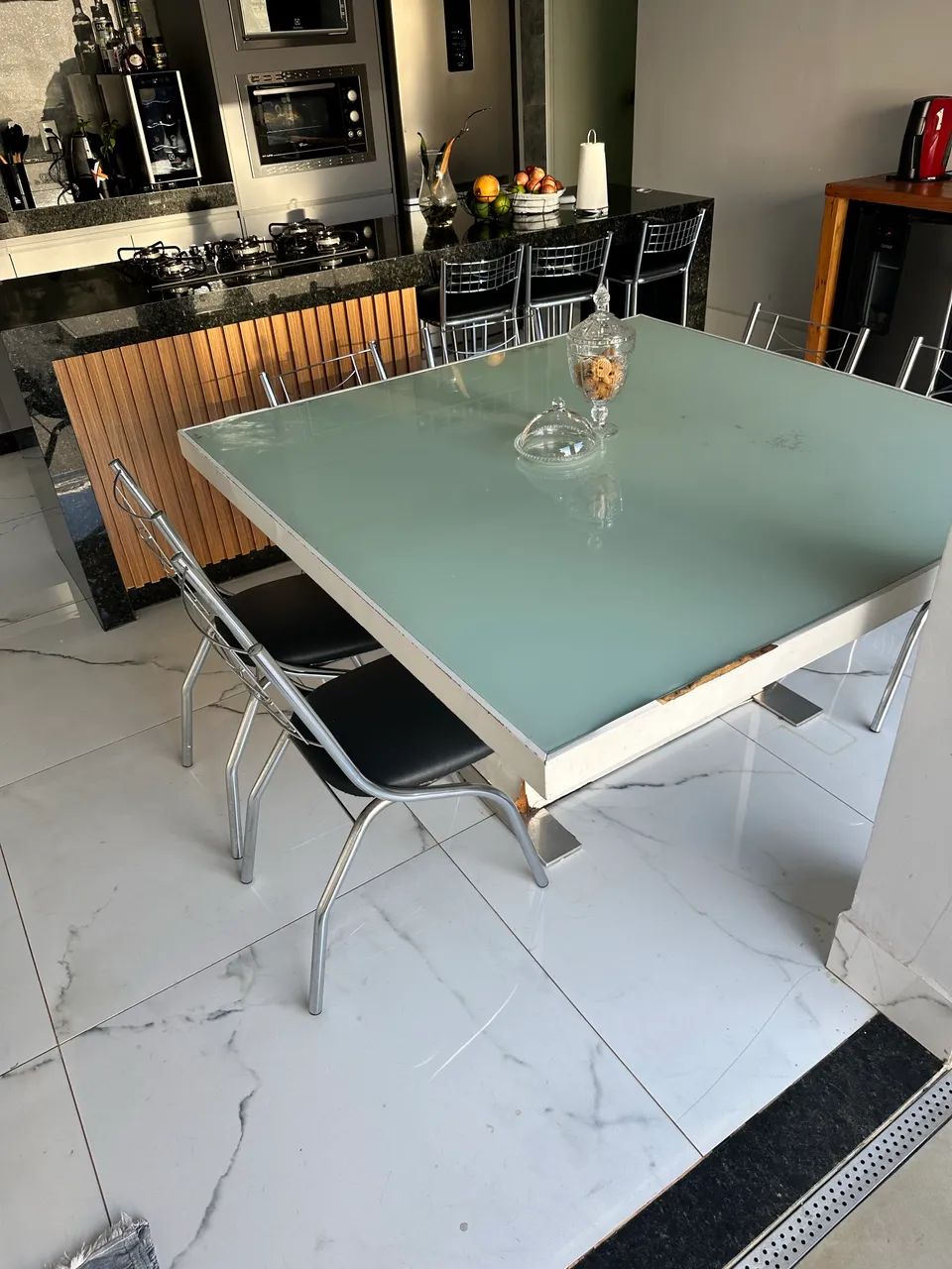 Mesa 1,5x1,5 + 6 cadeiras  - Foto 3