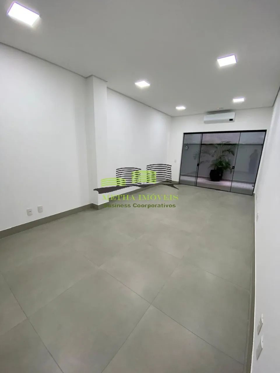 EXCELENTE SALA COMERCIAL PARA LOCAÇÃO EDIFÍCIO ORION BUSINESS !!!!