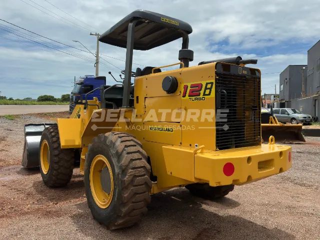 Pá Carregadeira New Holland 12B 2008 4x4 - Foto 3
