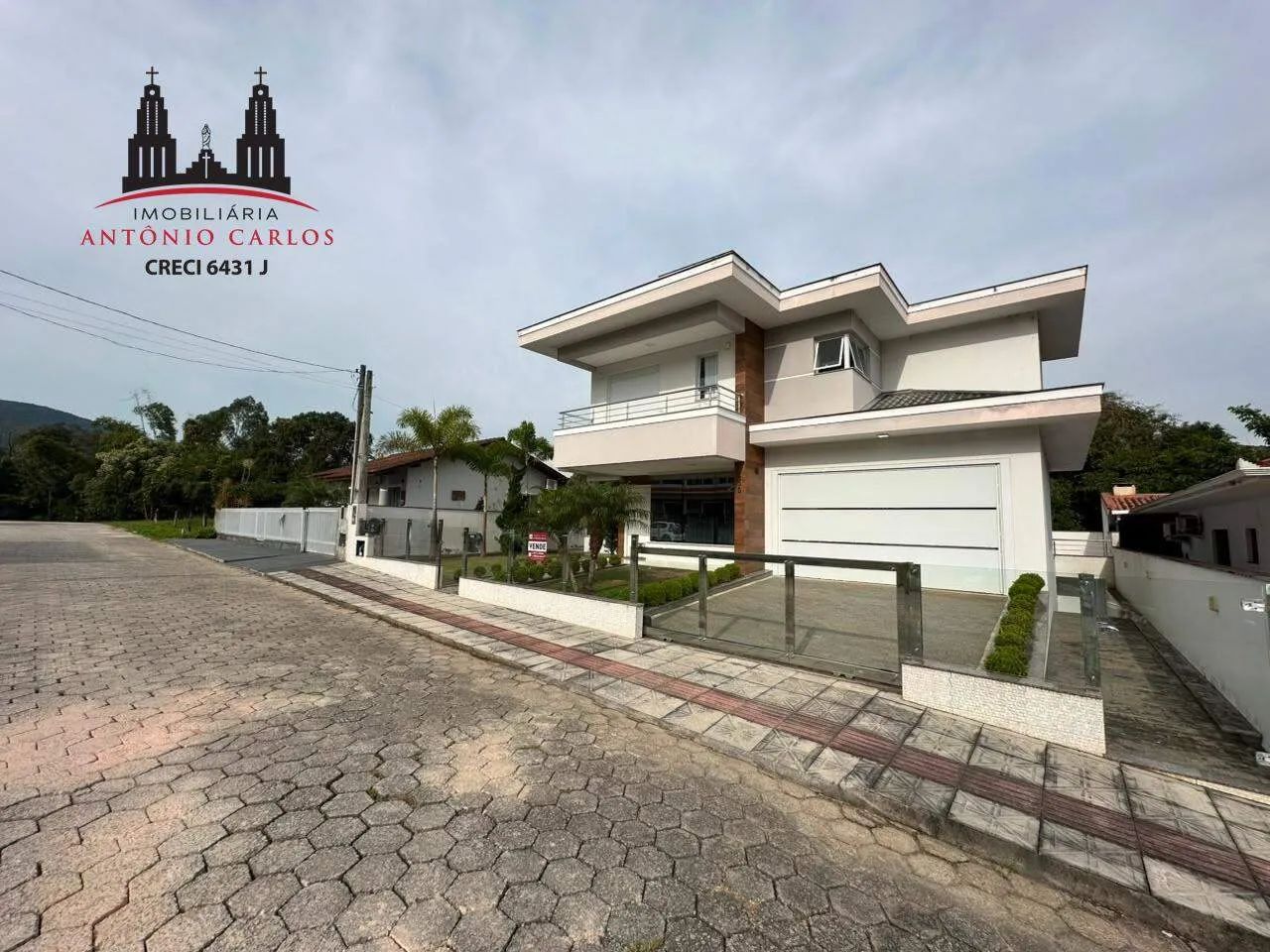 Casa de Alto Padrão com 221,47m² - Centro de Antônio Carlos/SC - Foto 2