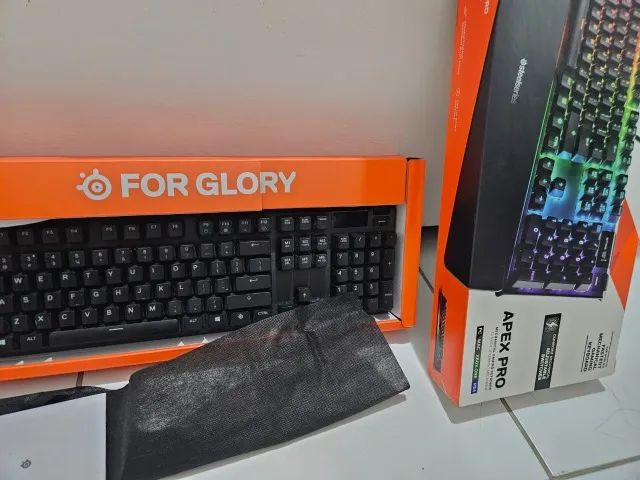 Teclado Steelseries Apex Pro - US Version - Foto 3