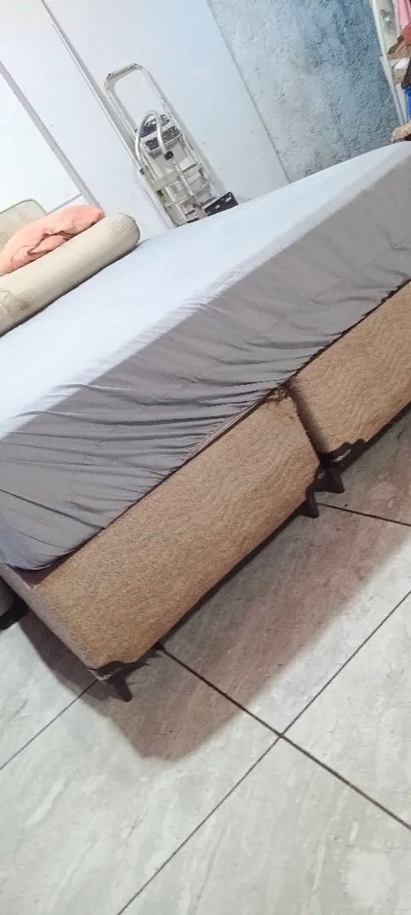 Cama box casal Quemm usada entrego 