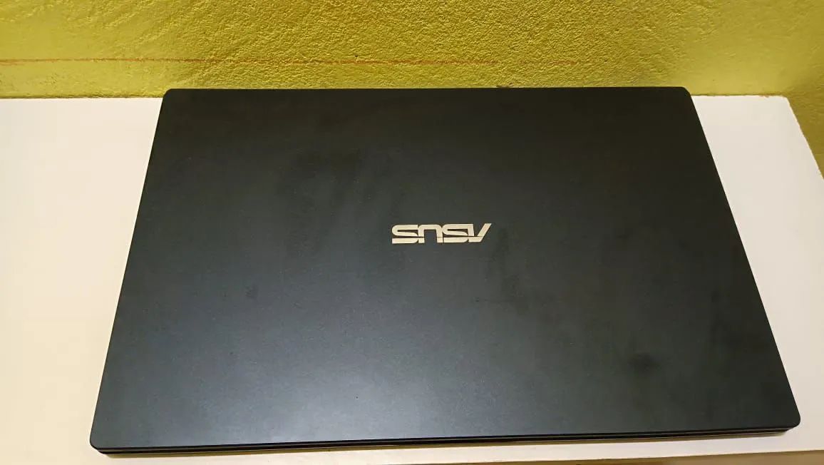 vende se notebook asus  - Foto 4