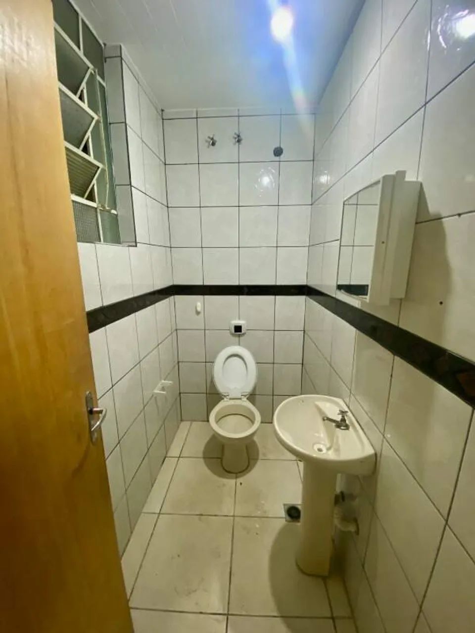 Casa comercial com salão, suíte e quintal amplo no Centro Norte - Foto 3