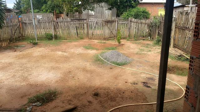 Vendo ou troco casa - Foto 2