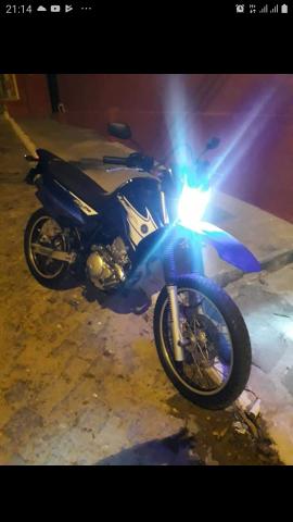Vendo moto Lander 2007