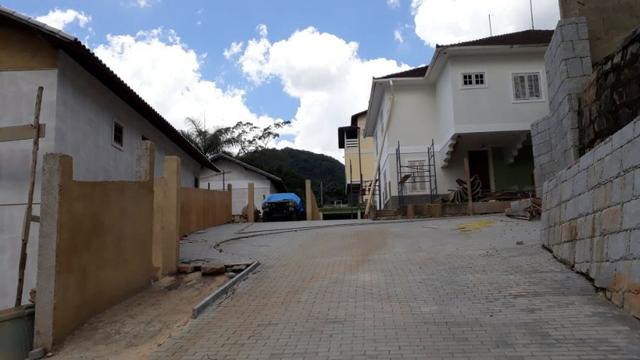 Casa em condomínio com 3 quartos -local tranquilo- Próximo ao Centro-Petrópolis - Foto 4