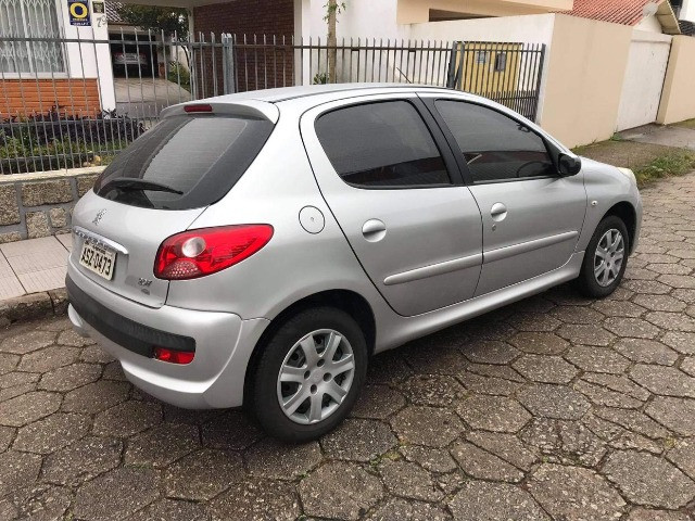 Peugeot 207 XR 1.4 ano 2011 Completo! - Foto 3