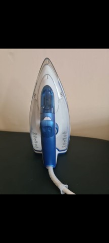 Ferro Electrolux 110w semi novo 