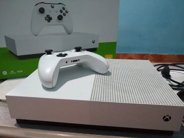 Xbox One S 500GB + Jogos - Videogames - Oswaldo Cruz, Rio de Janeiro  1239733565