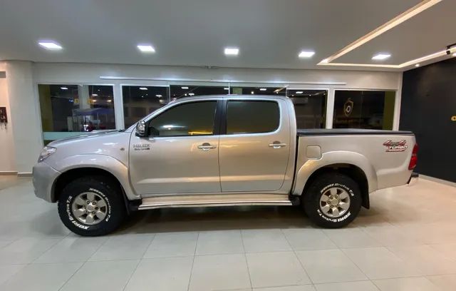 Toyota HILUX CD SRV 4X4 3.0 TB-IC 16V AT - SóCarrão