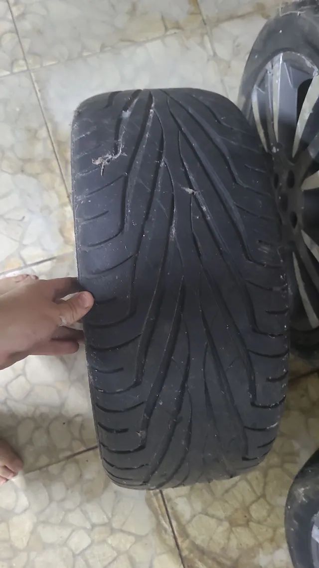 Conjunto de rodas aro 17 + 5 pneus - Foto 6