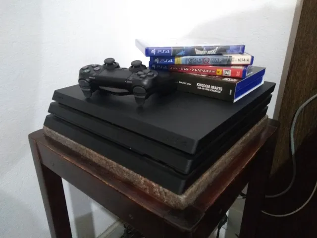 SALE] Sony PS4 Pro 1TB + 2x controllers and charger + 4 games