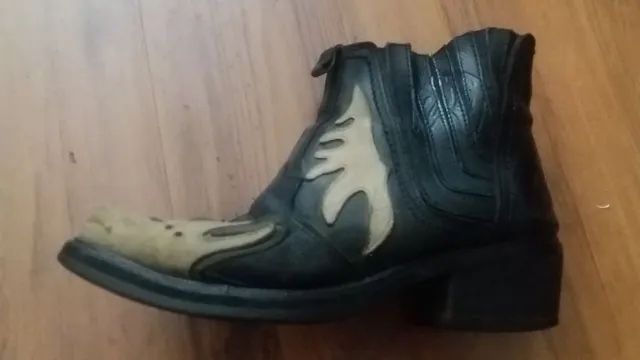 Bota de couro n° 41