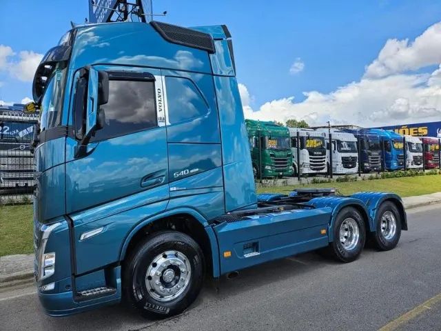 Volvo FH 540 6x4 Susp Mola Motor Euro 5 Mídia Geladeira Top pneus novos rodas alumínio - Foto 6