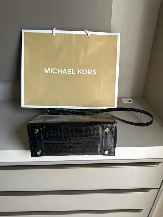 Bolsa Michael Kors Croco Preta - Foto 3