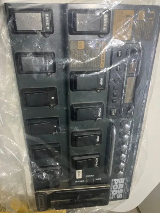 Pedaleira Baixo LINE6 BASS POD XT Live - Foto 2
