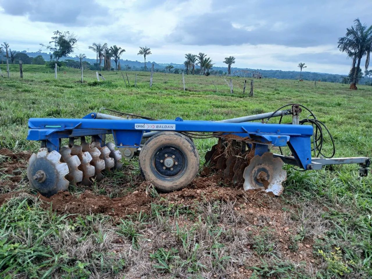 Arado de disco Baldan hidráulica 12 discos - Semi nova, fale com Nilton *  - Foto 2