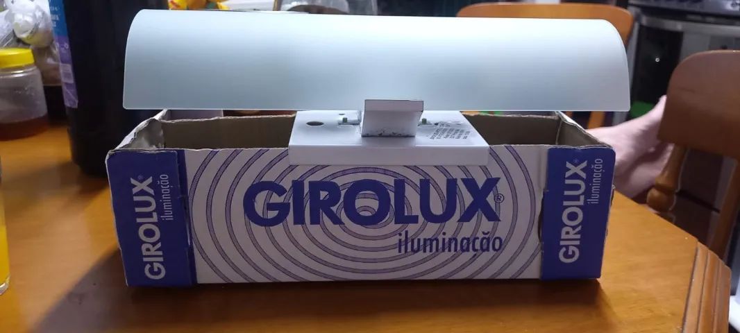 Para- Despega- 2 Duas Luminárias -nova cada uma pra 2 Lampadas-30 x 10-