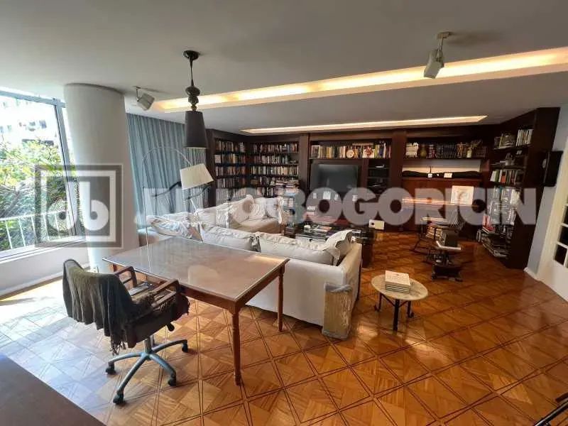 Leblon, localização privilegiada e nobre, Planta diferenciada com 267 m2, reformado, Frent - Foto 2