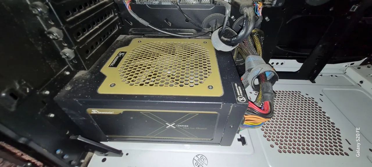 PC Gamer Rayzen 7 2700x 16Gb Mémoria placa de Video 1080 - Foto 4