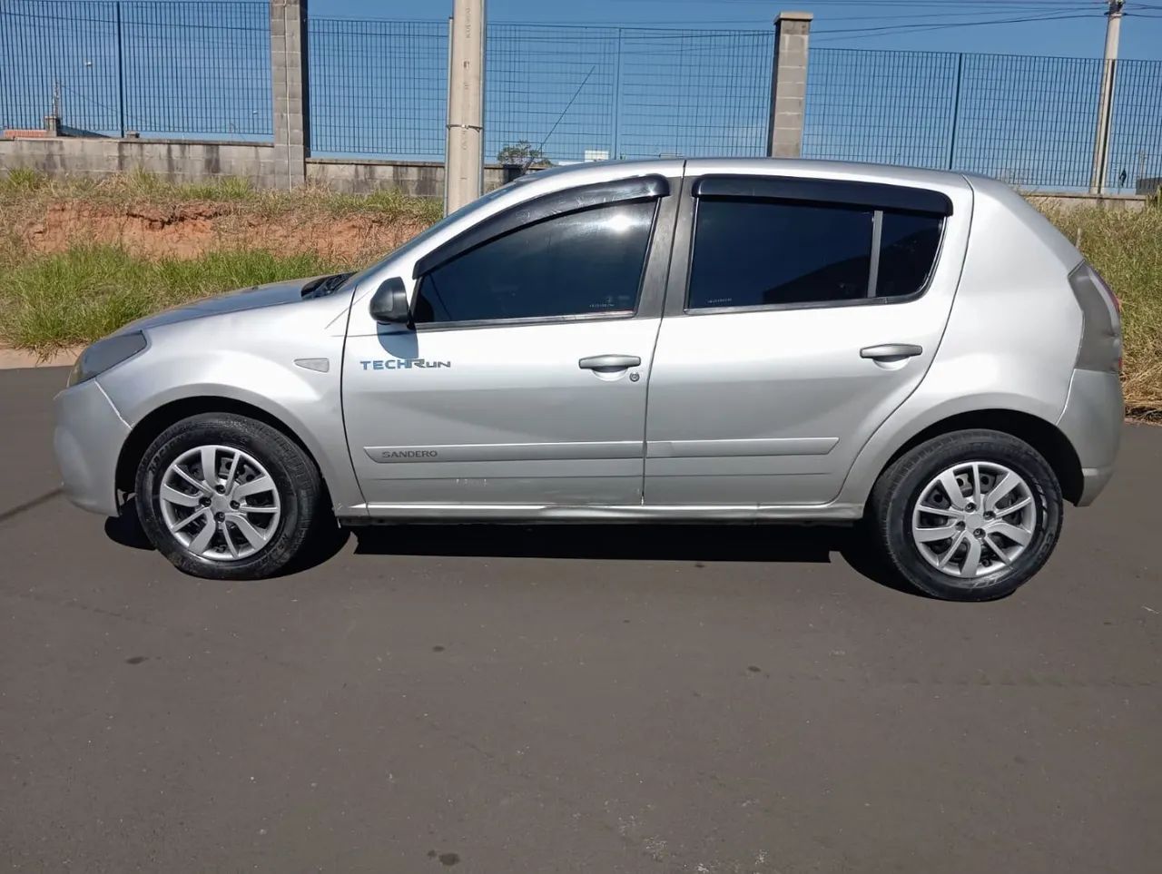 RENAULT SANDERO TECHRUN HIFLEX 1.0 16V 5P 2014 1315410065 OLX