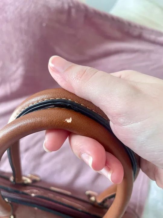 bolsa marrom com repartição golden fênix - Foto 4