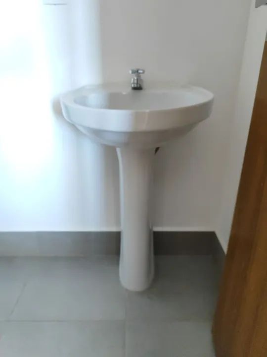 Pia simples com torneira icepa - Foto 2