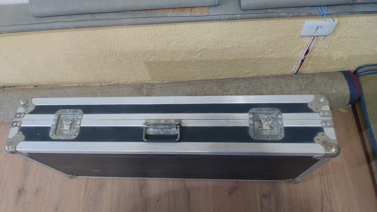 CASE PARA INSTRUMENTOS E FIOS DE SOM 