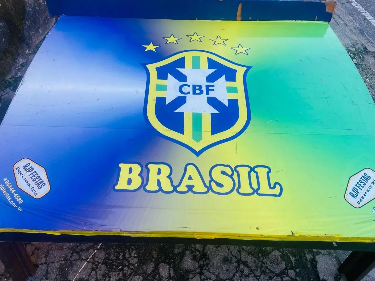 Mesa Futmesa tamanho oficial madeira com pés desmontáveis e separa no meio 