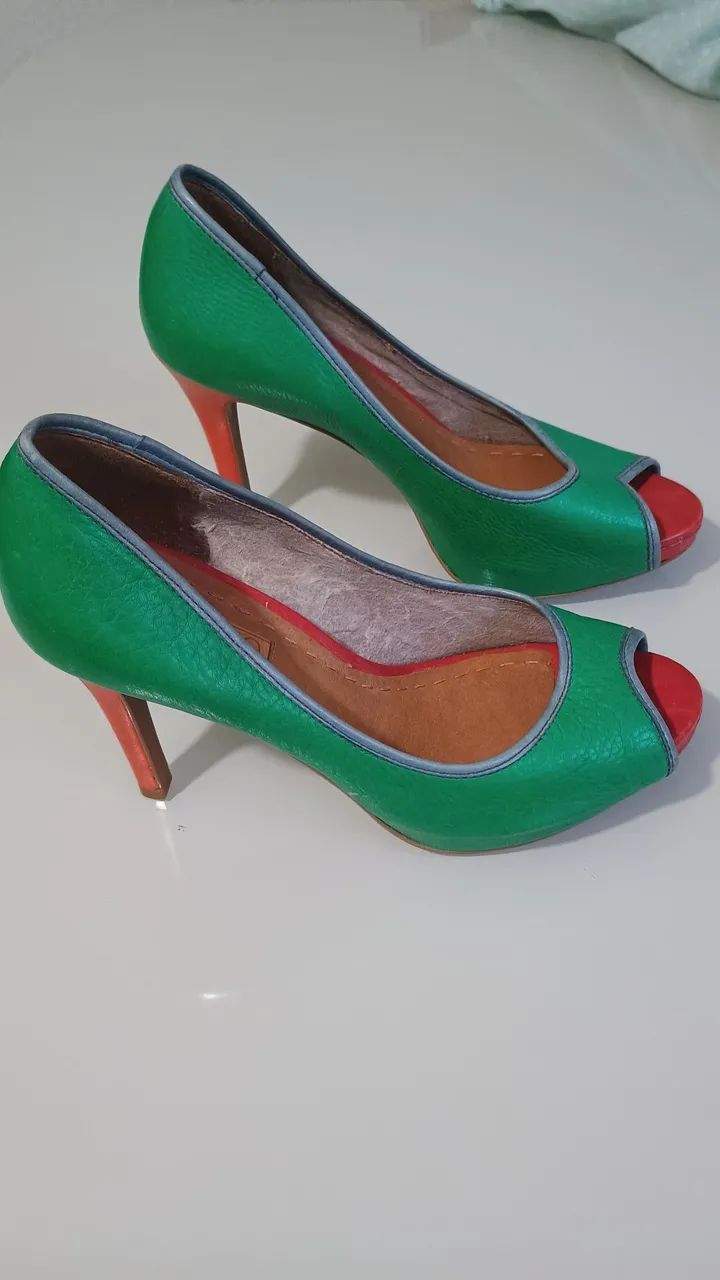 35 - Sapato (peep toe) Arezzo Verde e laranja  - Foto 2