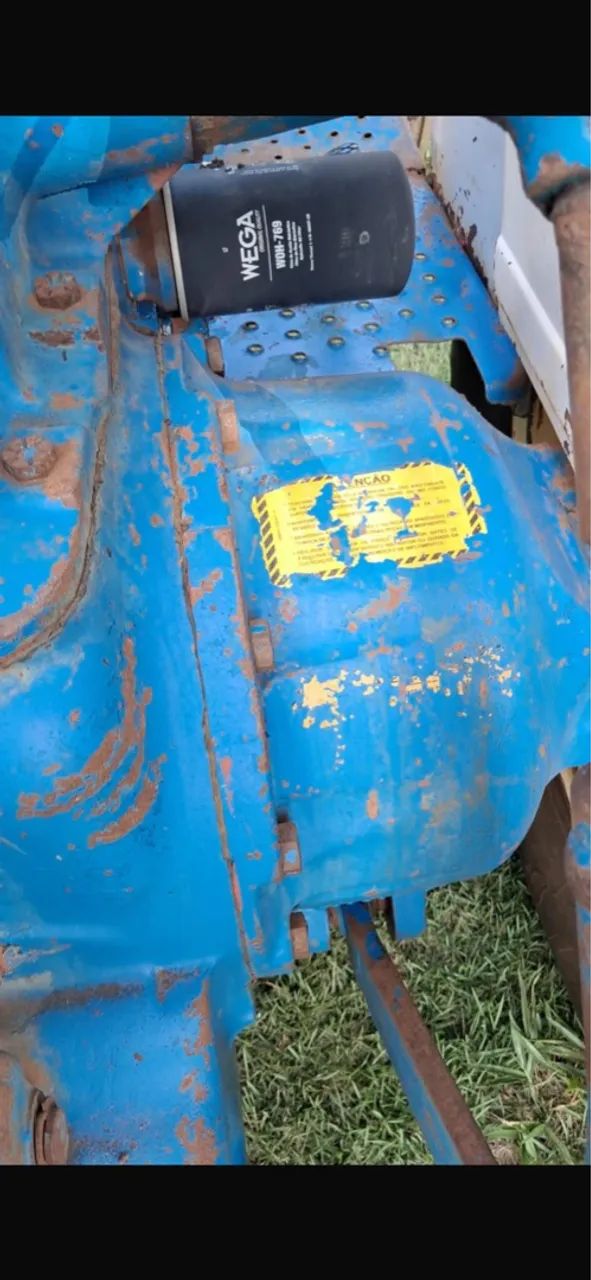 Trator Ford 6600 ano 1980 azul Diesel - Foto 5