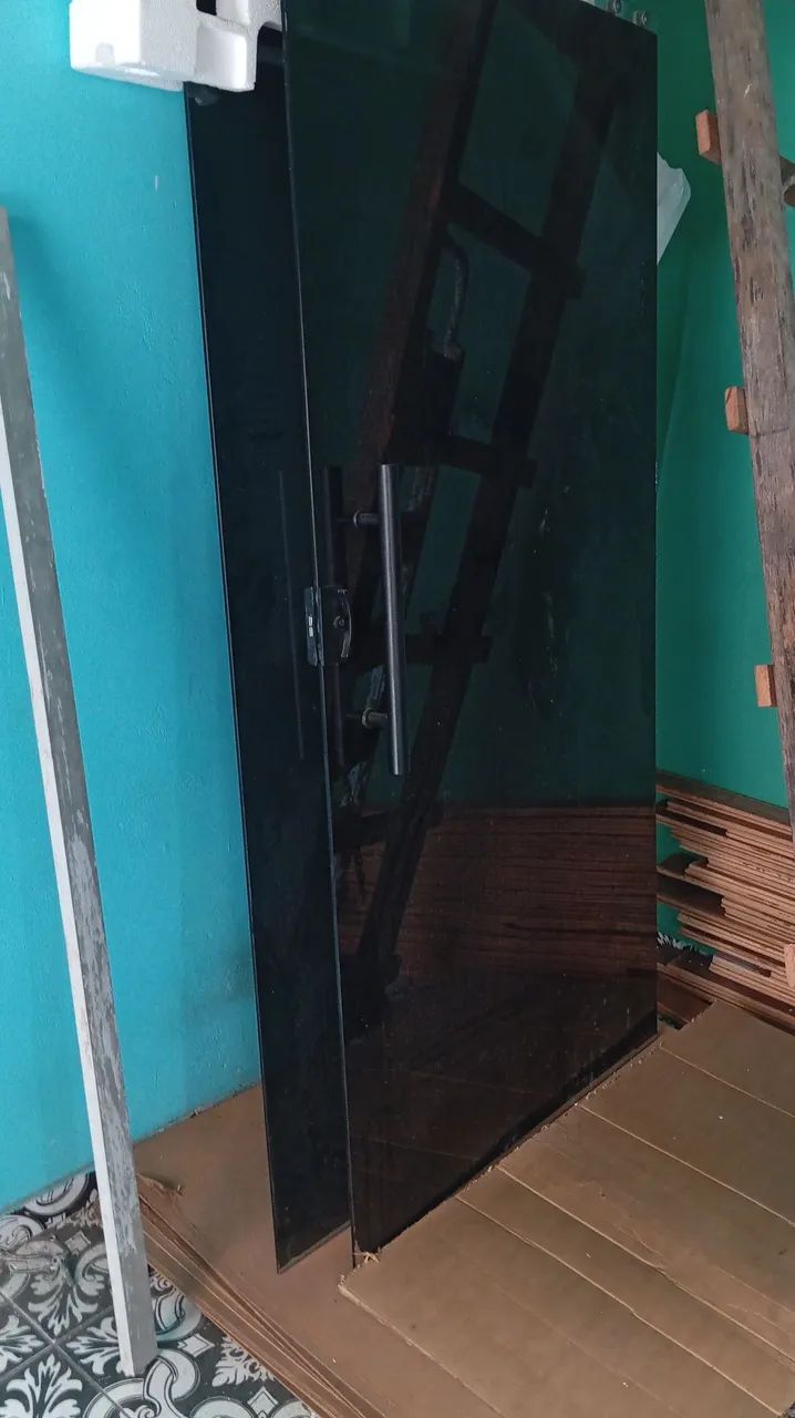 Porta de Vidro Temperado Elegante