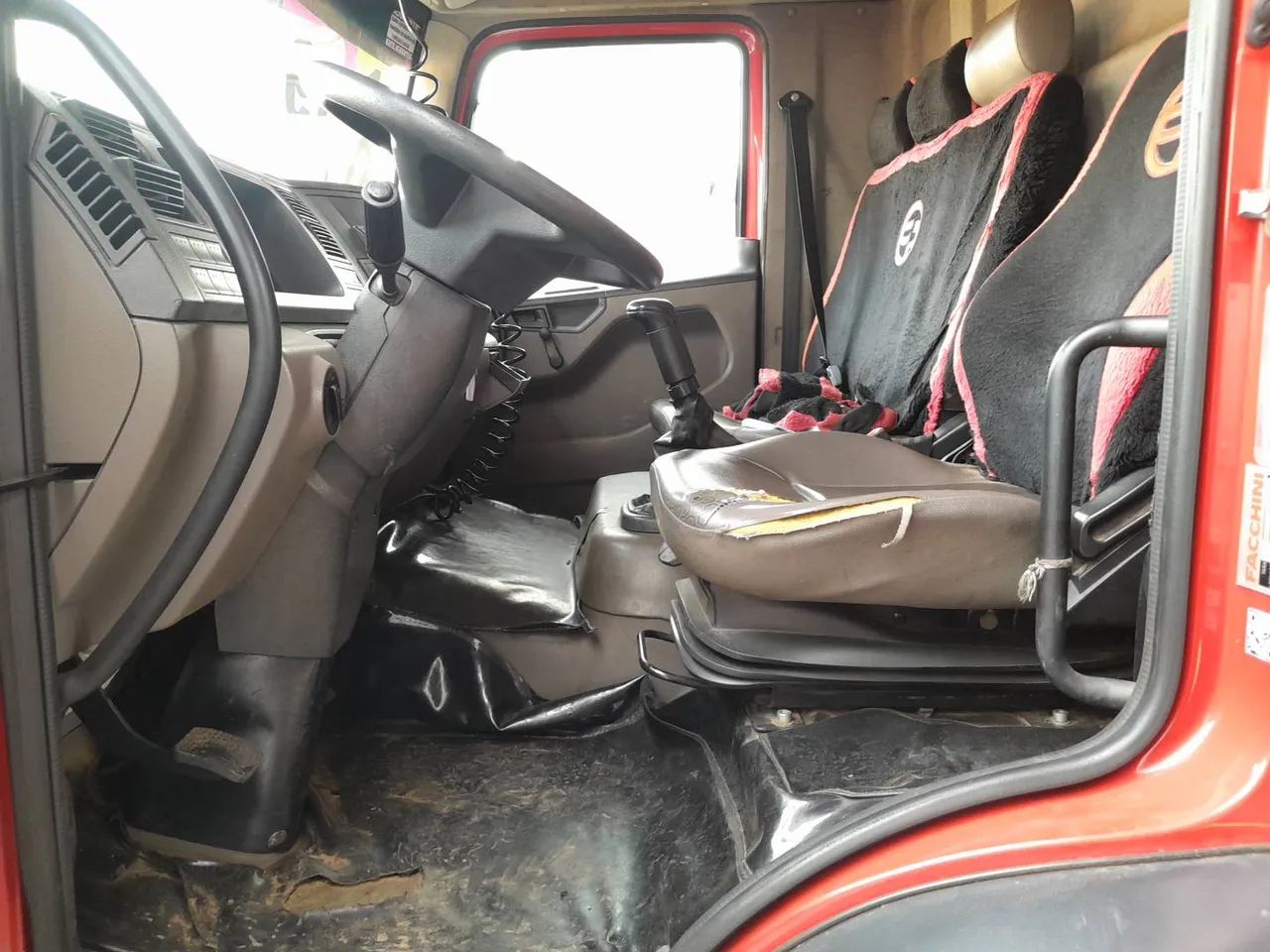 Volkswagen 15.190 E Constellation 2p (diesel)(E5) 2018/2019 Vamos Seminovos GOIANIA - Foto 7