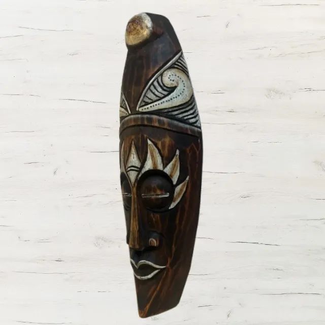 Máscara Decorativa Tribal Africana em Madeira - Arte Étnica Artesanal - Foto 3