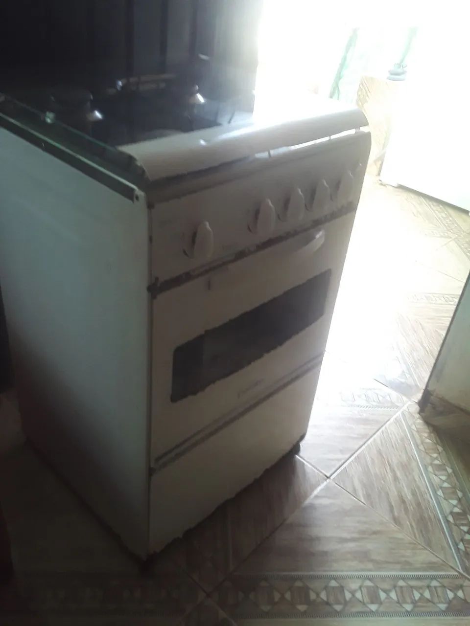 Vende-se fogão em 4 bocas. - Foto 2