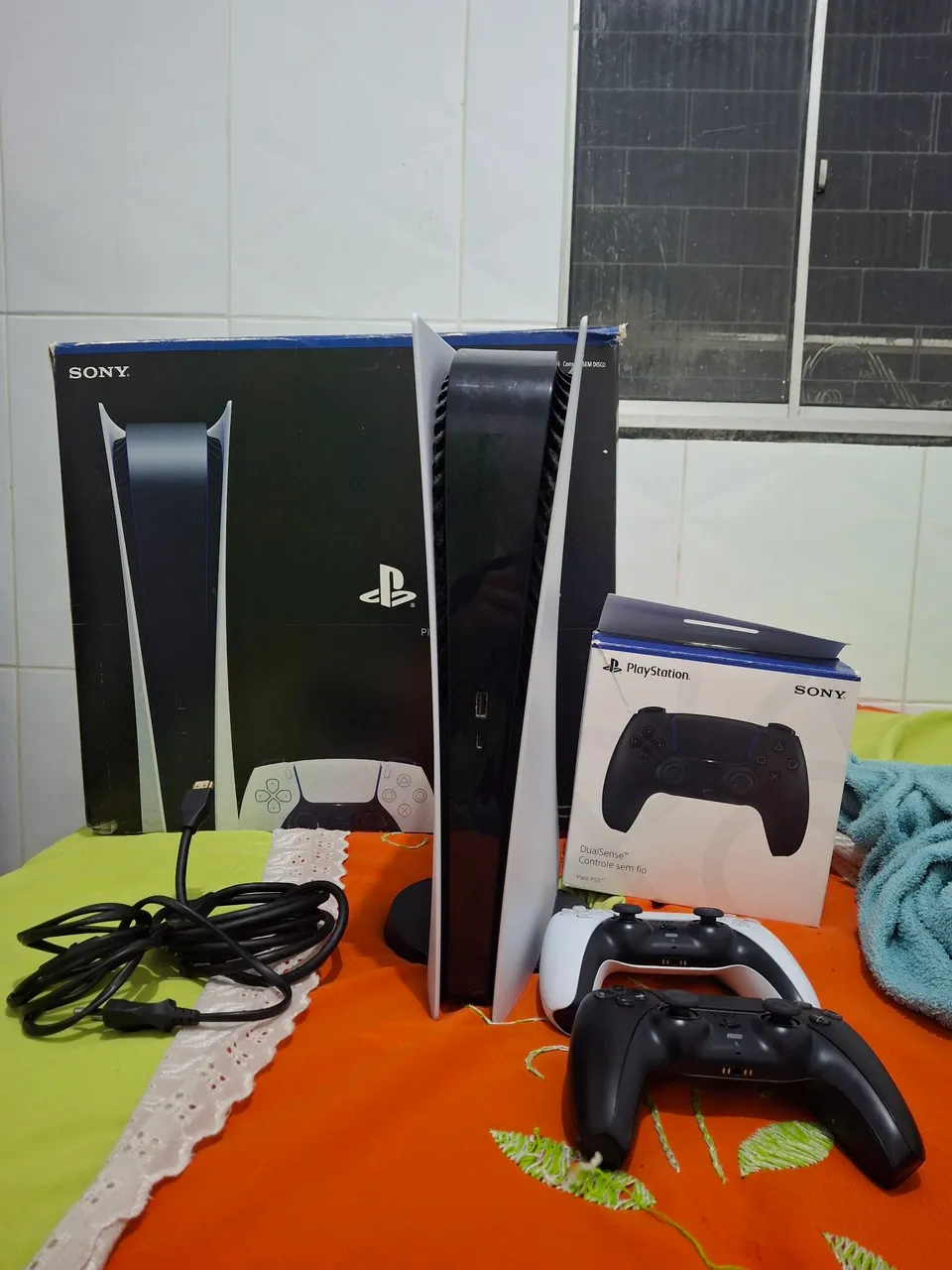 PlayStation 5 (PS5) - Novo na Caixa