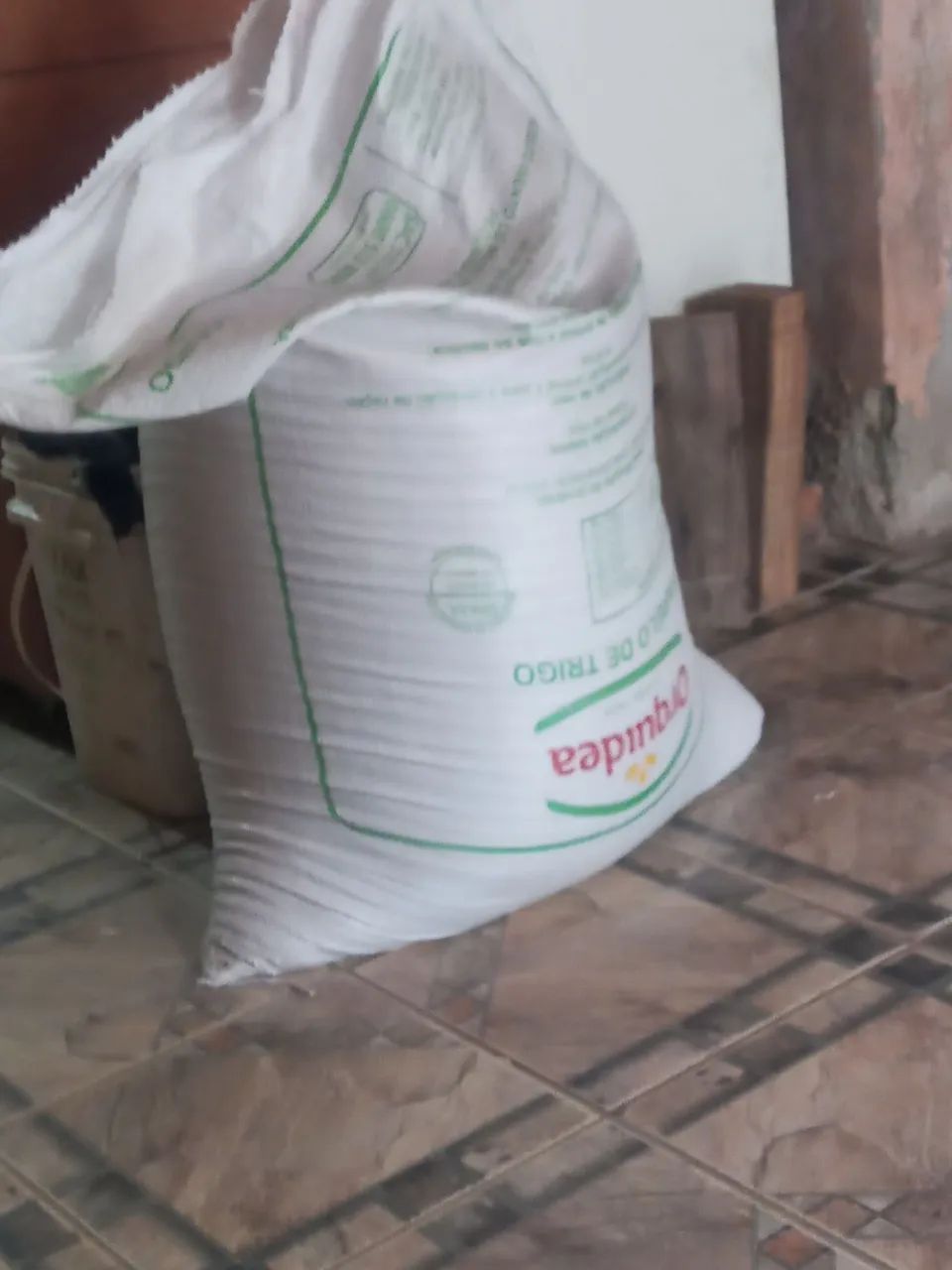 Entulho moveis madeira 