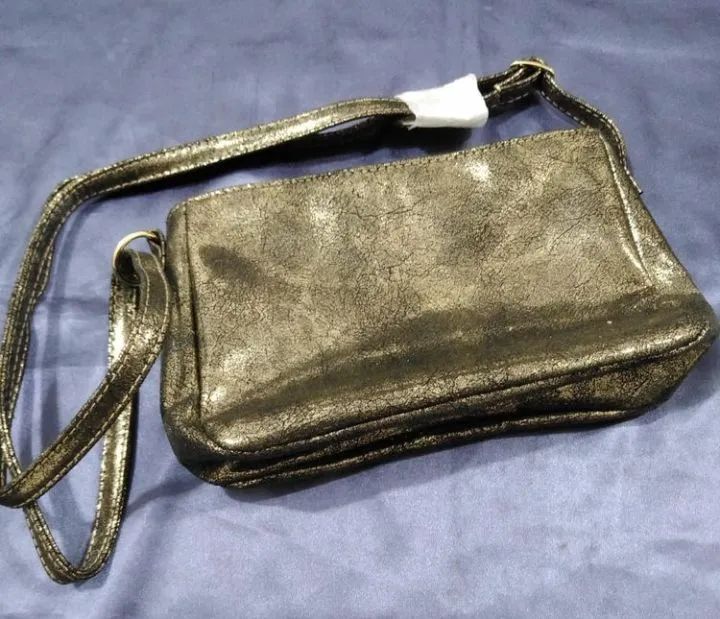 Bolsa de ombro metalizada da Eudora  - Foto 5